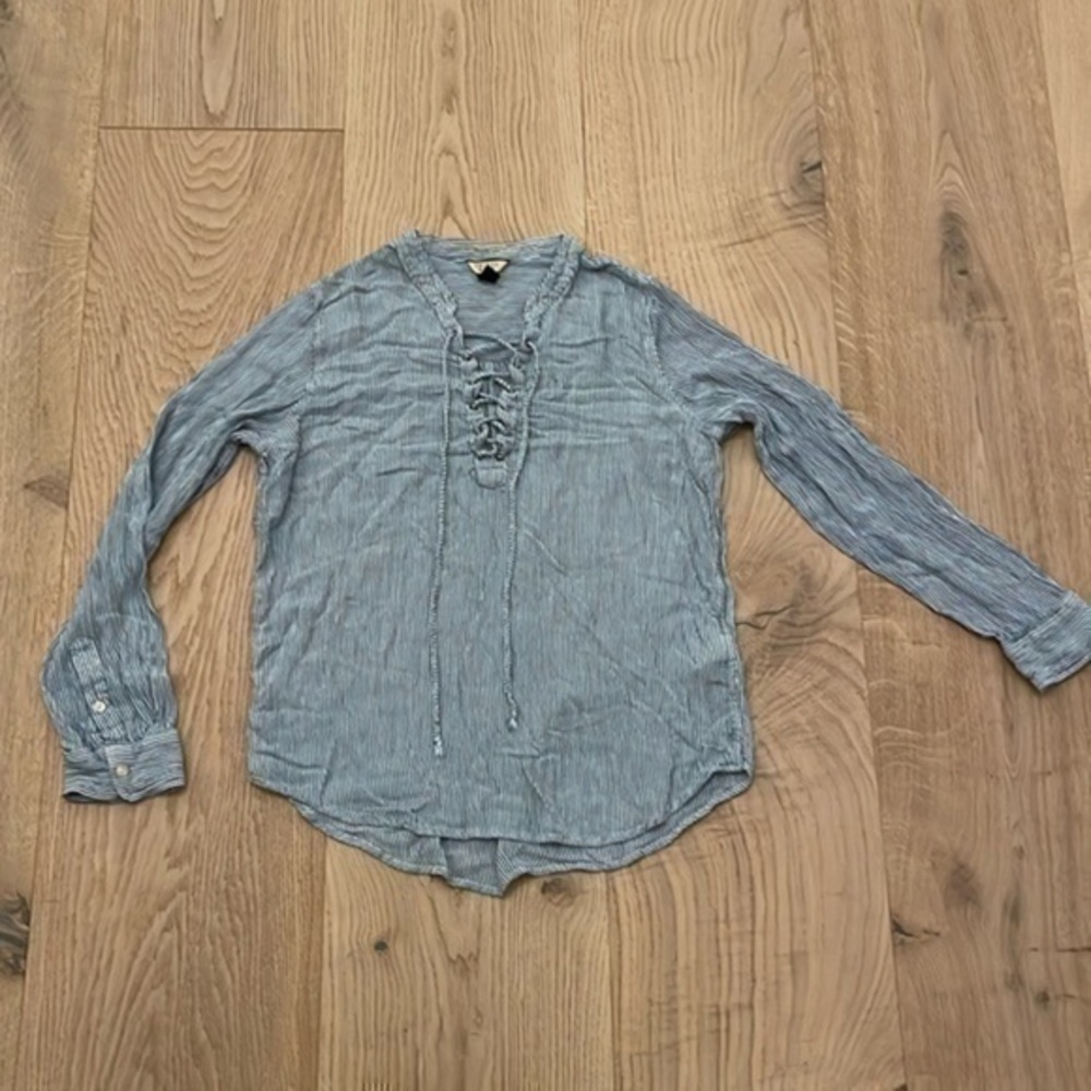 Prince & Fox Blue Chambray Lace Up Blouse Size M